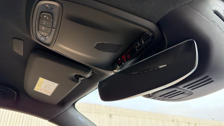 Volvo Xc40 2.0 B4P R DESIGN Pro 5dr AWD Auto Petrol Estate